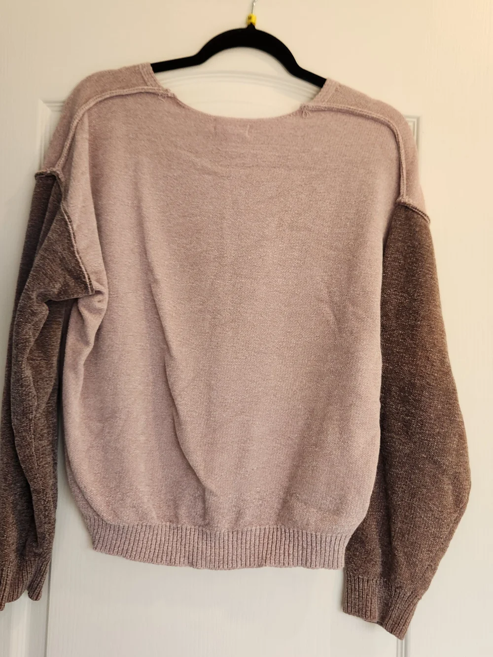 Promesa Two-Tone V-Neck Sweater in Dusty Pink and Purple S/M Euc